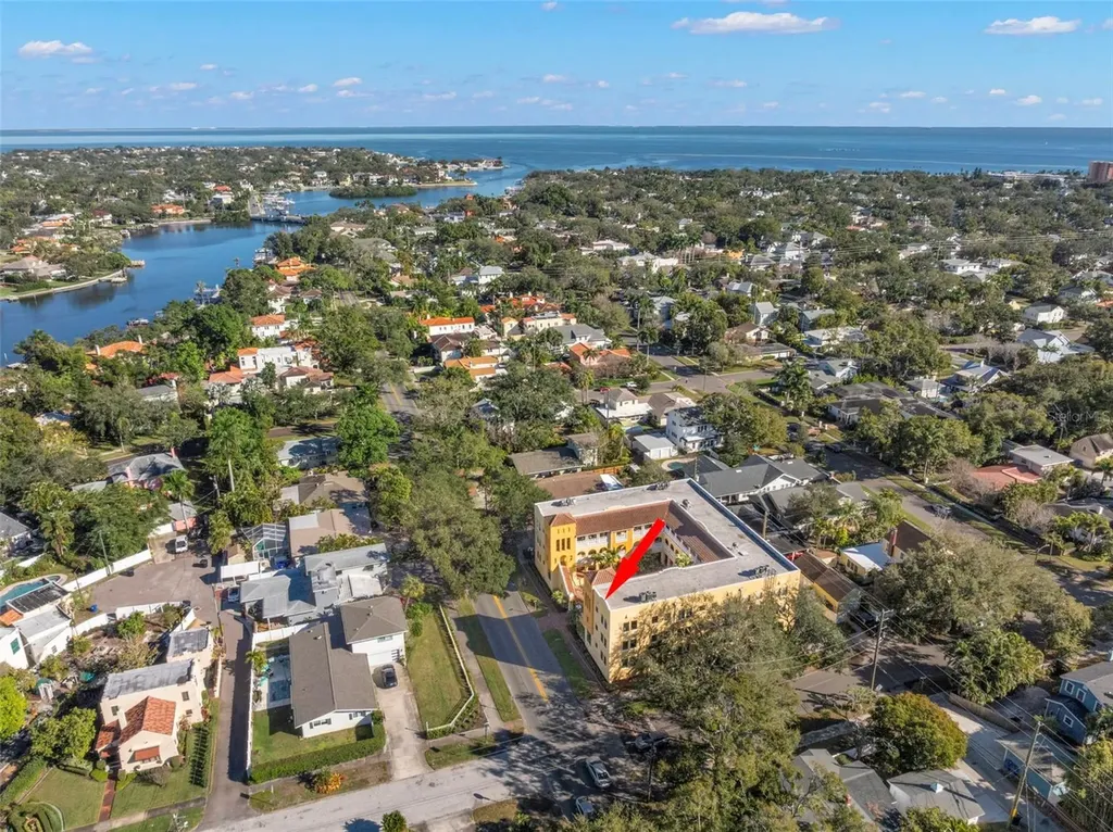 210 22nd Avenue NE St Petersburg FL 33704