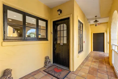 210 22nd Avenue NE St Petersburg FL 33704