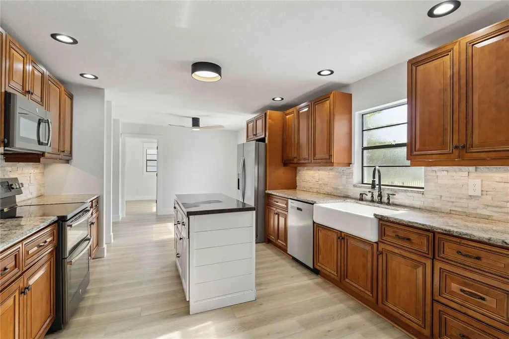 6337 99th Street E Bradenton FL 34202