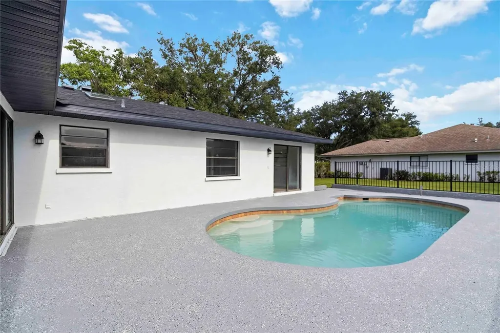 6337 99th Street E Bradenton FL 34202