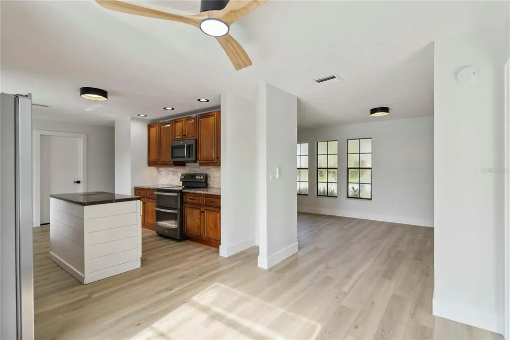 6337 99th Street E Bradenton FL 34202