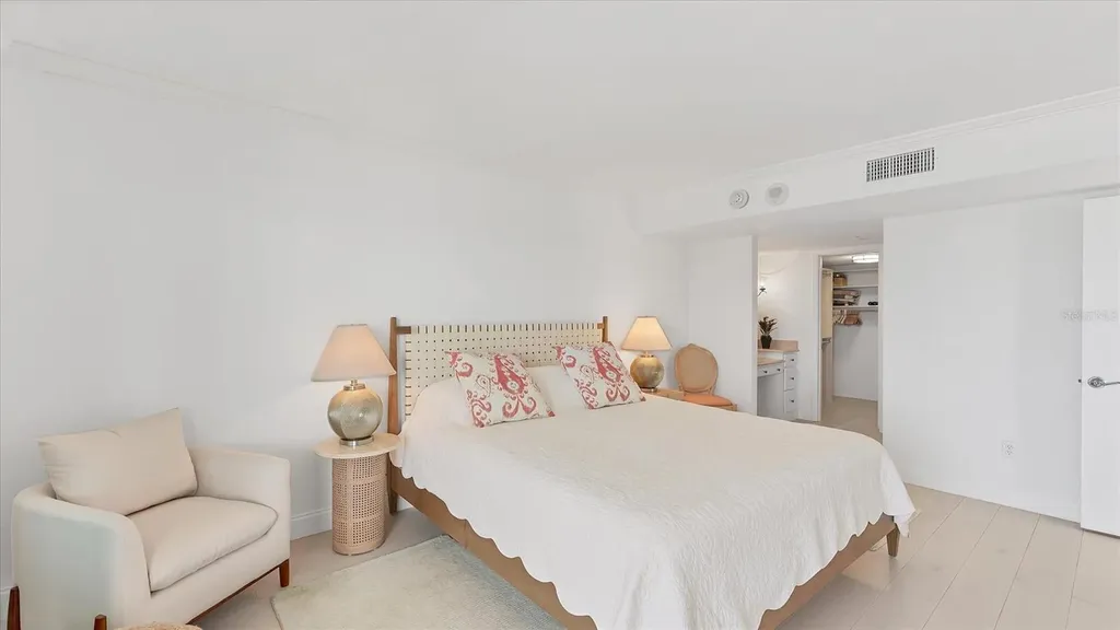 1100 Benjamin Franklin Drive Sarasota FL 34236