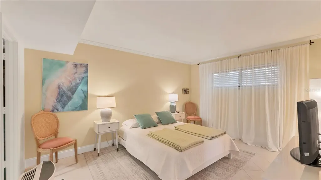 1100 Benjamin Franklin Drive Sarasota FL 34236