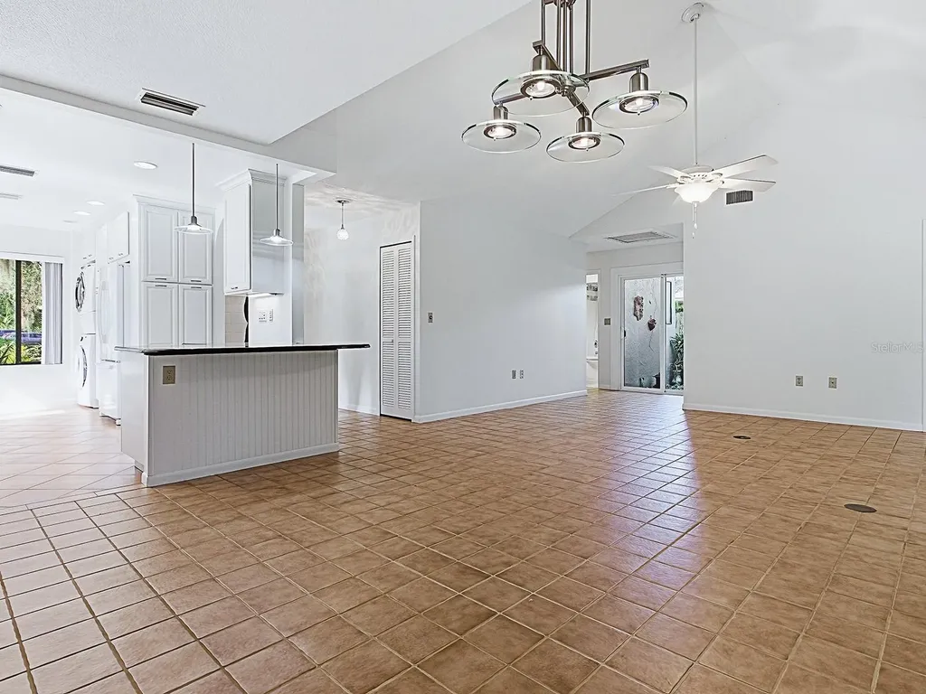 104 Waterwood Drive Yalaha FL 34797