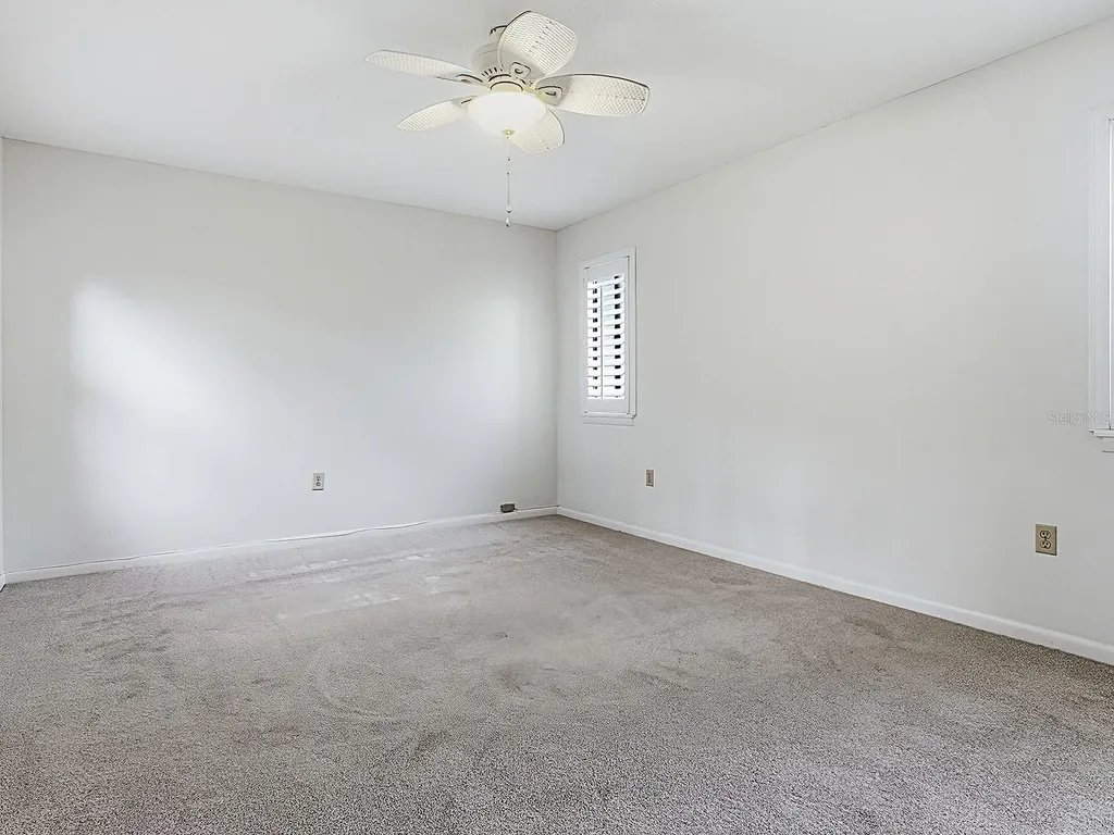 104 Waterwood Drive Yalaha FL 34797
