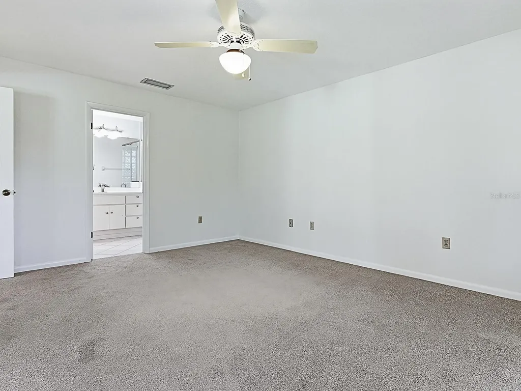 104 Waterwood Drive Yalaha FL 34797