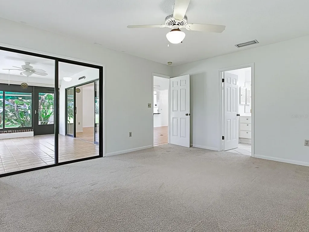 104 Waterwood Drive Yalaha FL 34797