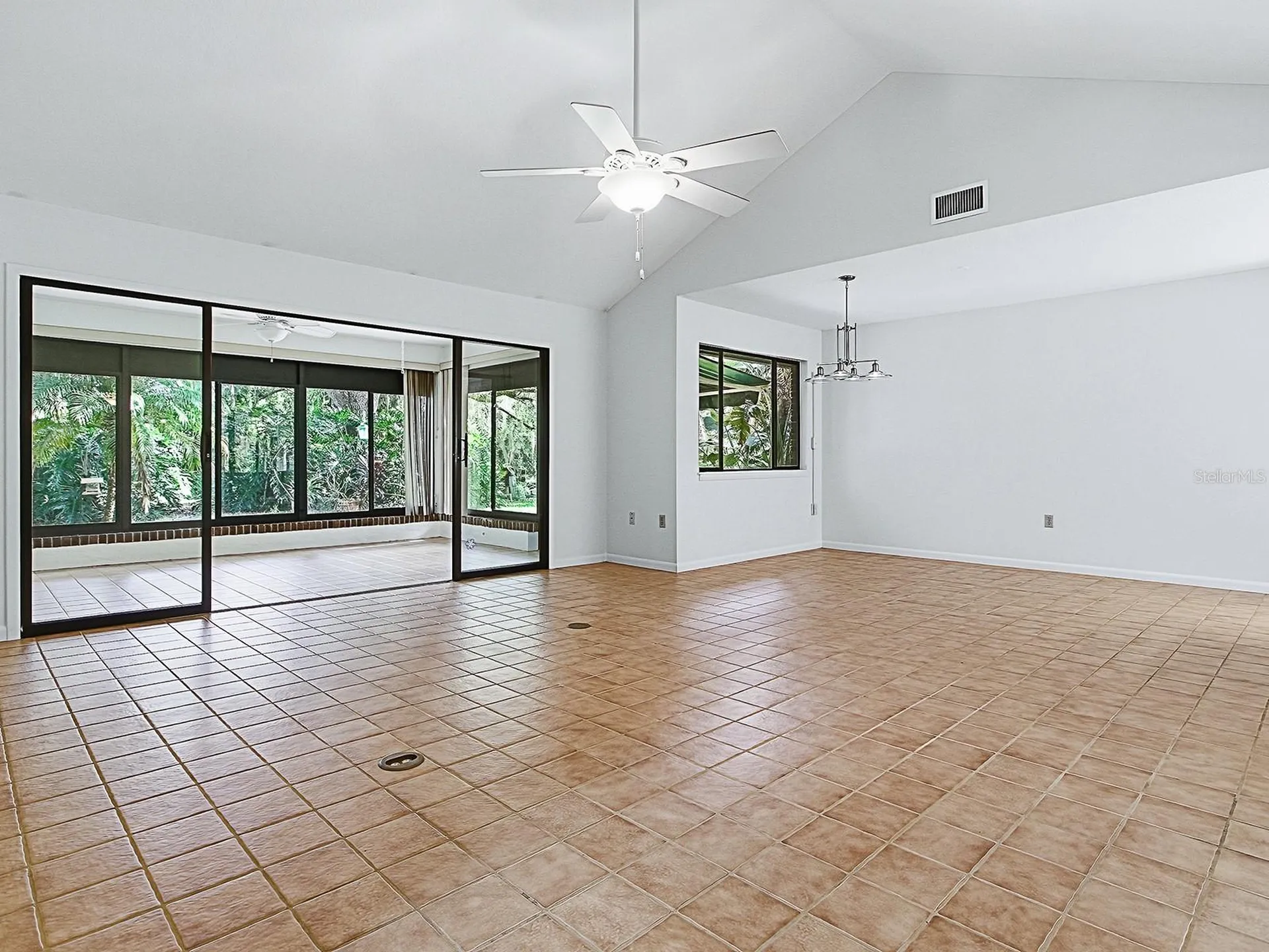 104 Waterwood Drive Yalaha FL 34797