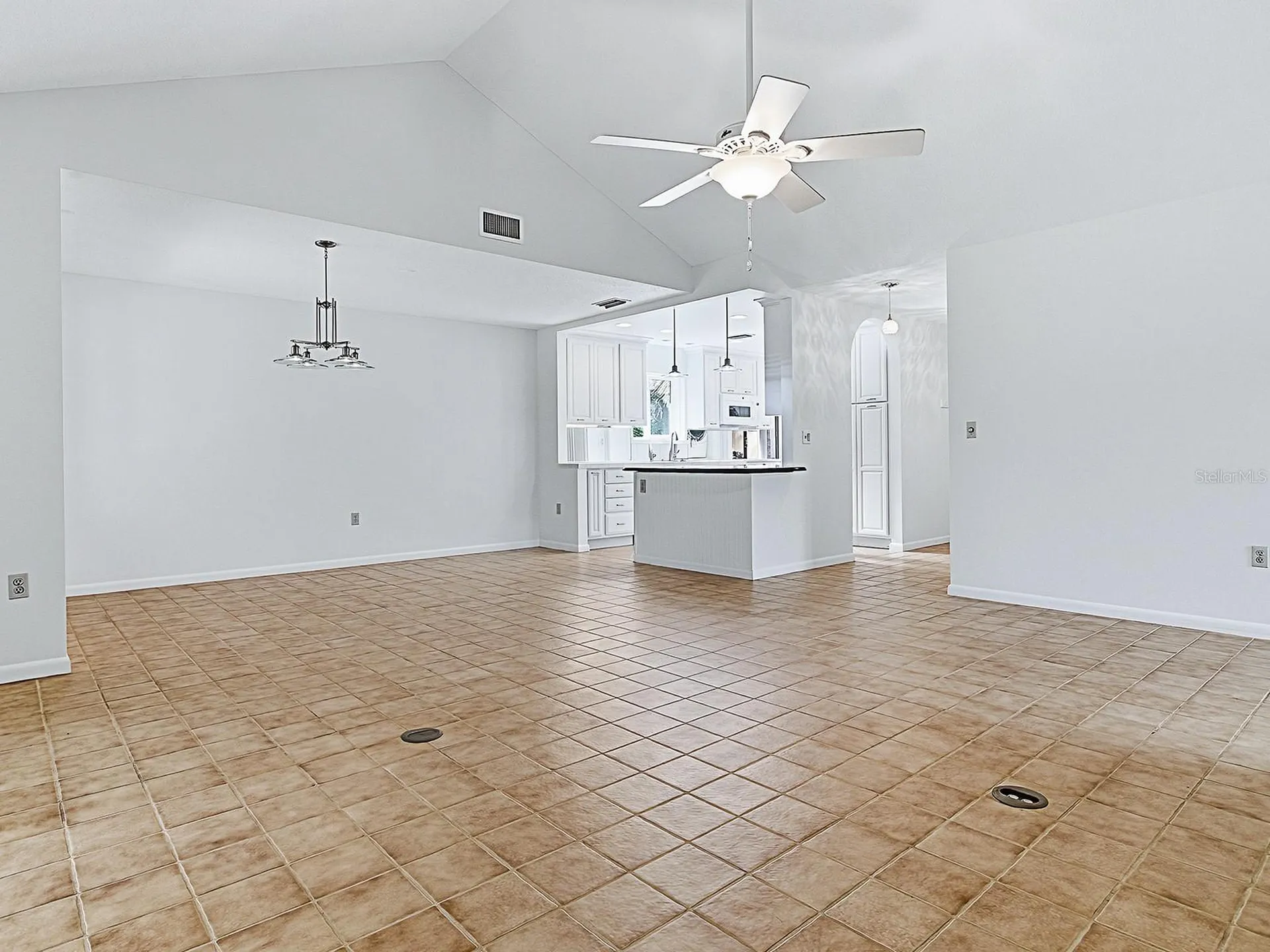 104 Waterwood Drive Yalaha FL 34797