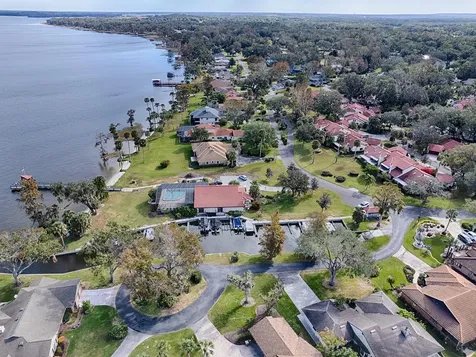 104 Waterwood Drive Yalaha FL 34797