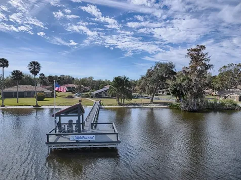 104 Waterwood Drive Yalaha FL 34797