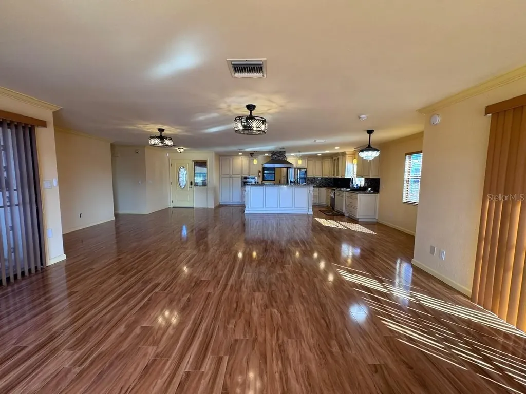 5330 Kings Court Fruitland Park FL 34731