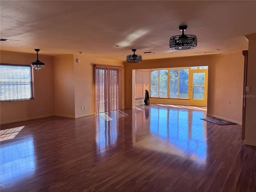 5330 Kings Court Fruitland Park FL 34731