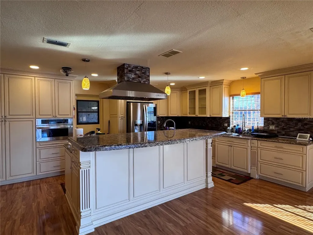 5330 Kings Court Fruitland Park FL 34731