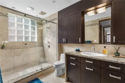 1858 Mcleary San Juan PR 00911