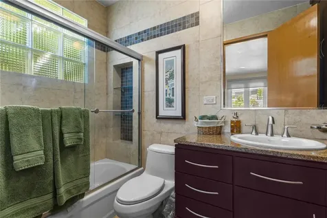 1858 Mcleary San Juan PR 00911