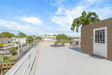 1858 Mcleary San Juan PR 00911