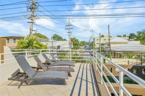 1858 Mcleary San Juan PR 00911