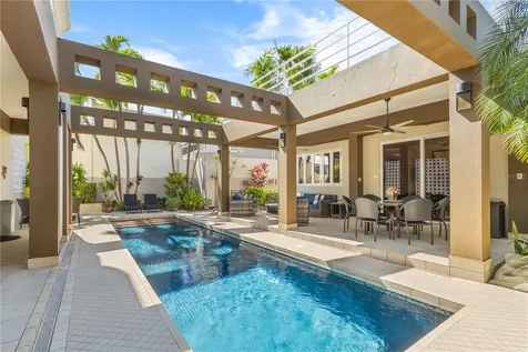 1858 Mcleary San Juan PR 00911