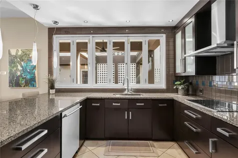 1858 Mcleary San Juan PR 00911