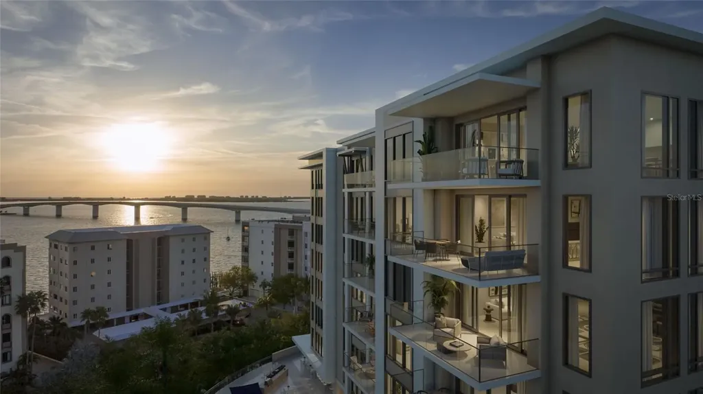 325 Golden Gate Point Sarasota FL 34236