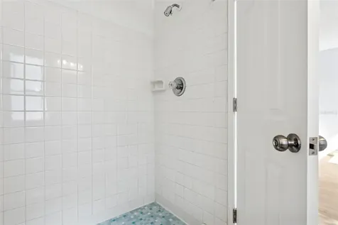 5110 Tennis Court Circle Tampa FL 33617
