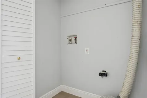 5110 Tennis Court Circle Tampa FL 33617