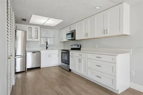 5110 Tennis Court Circle Tampa FL 33617