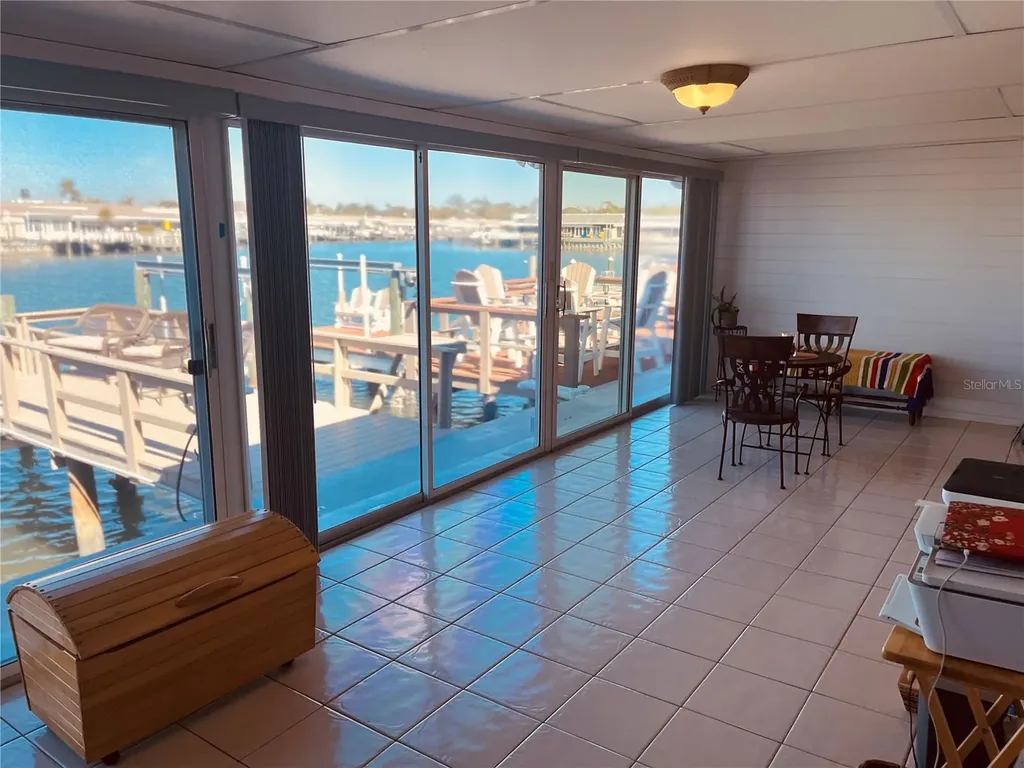 531 Boca Ciega Point Boulevard S St Petersburg FL 33708