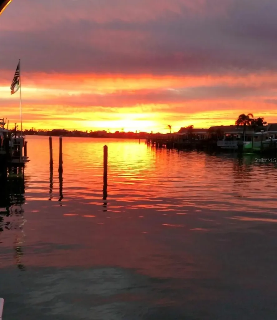 531 Boca Ciega Point Boulevard S St Petersburg FL 33708