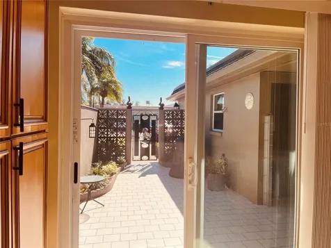 531 Boca Ciega Point Boulevard S St Petersburg FL 33708