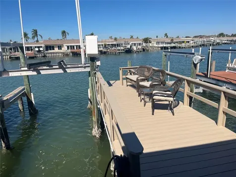 531 Boca Ciega Point Boulevard S St Petersburg FL 33708