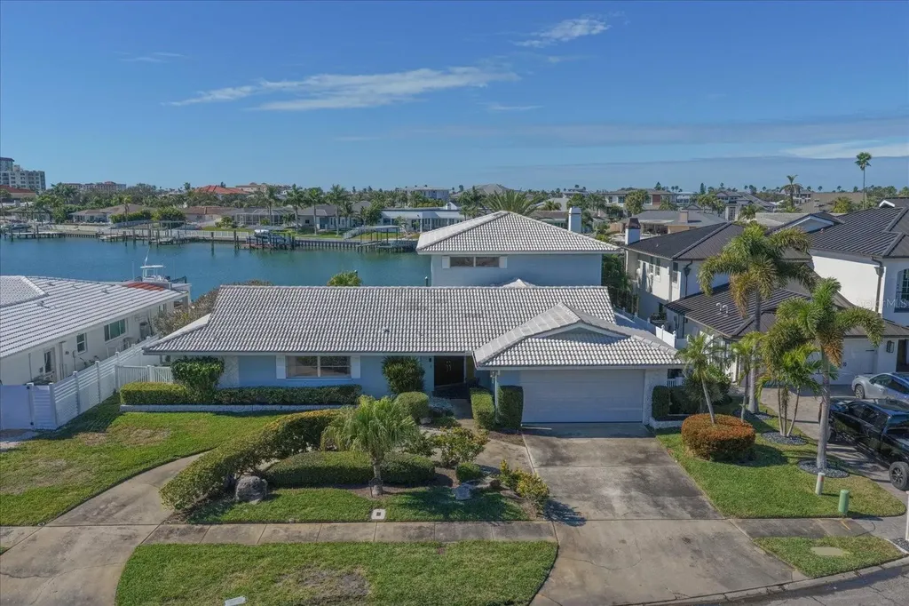 878 Harbor Island Clearwater Beach FL 33767