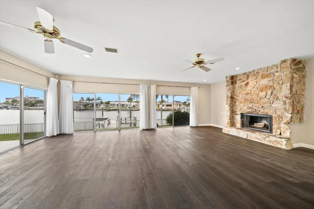 878 Harbor Island Clearwater Beach FL 33767