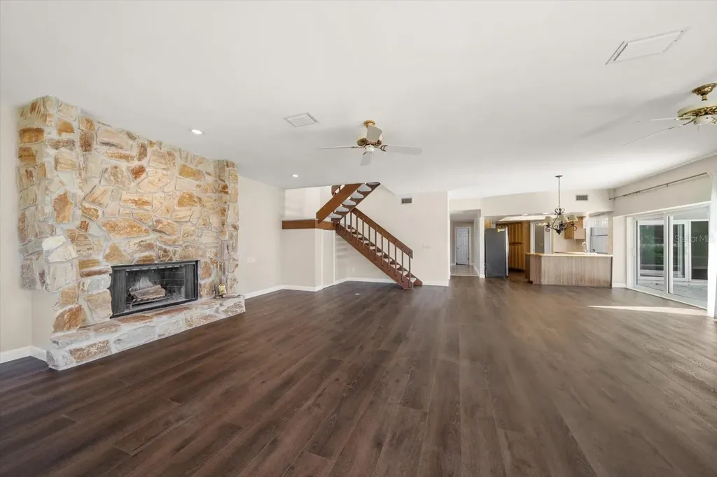 878 Harbor Island Clearwater Beach FL 33767