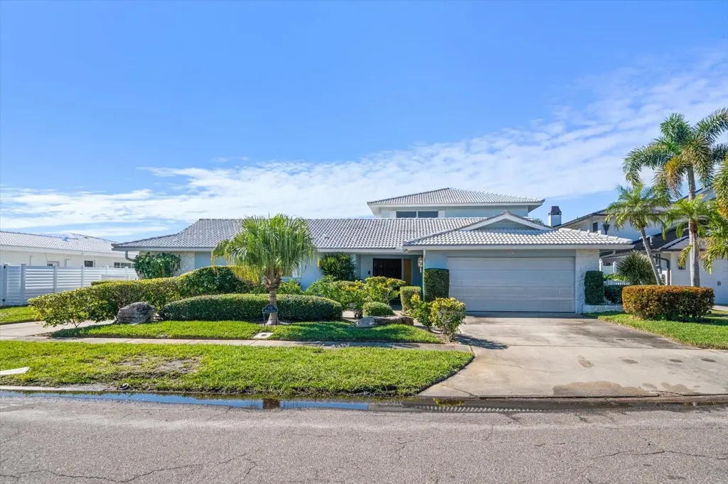 878 Harbor Island Clearwater Beach FL 33767