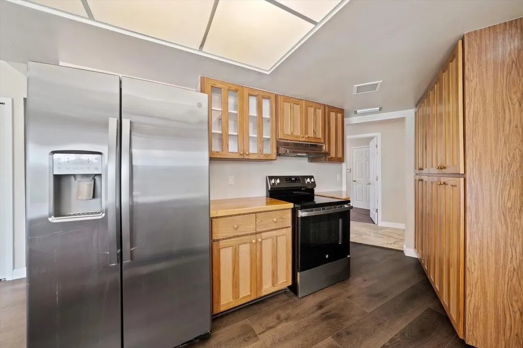 878 Harbor Island Clearwater Beach FL 33767