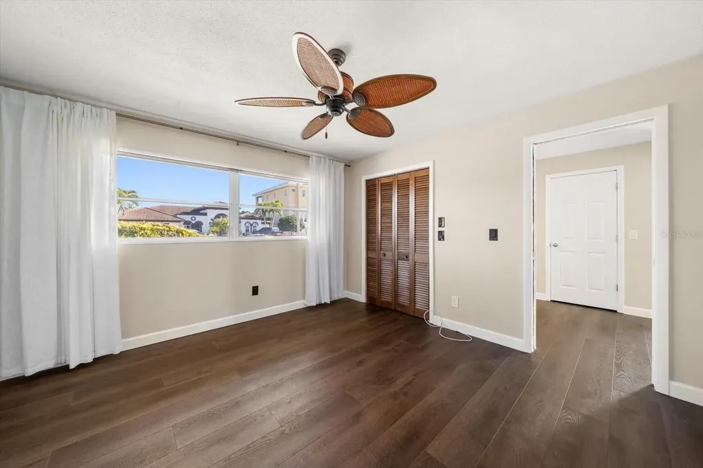 878 Harbor Island Clearwater Beach FL 33767