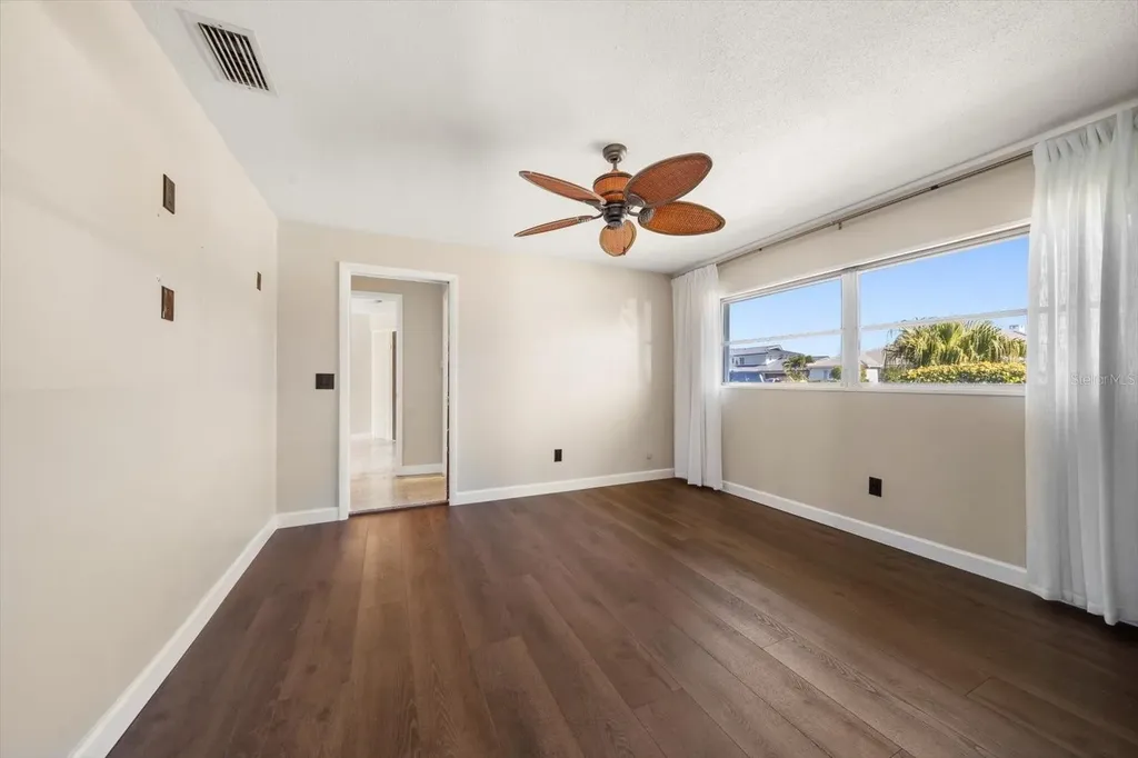 878 Harbor Island Clearwater Beach FL 33767