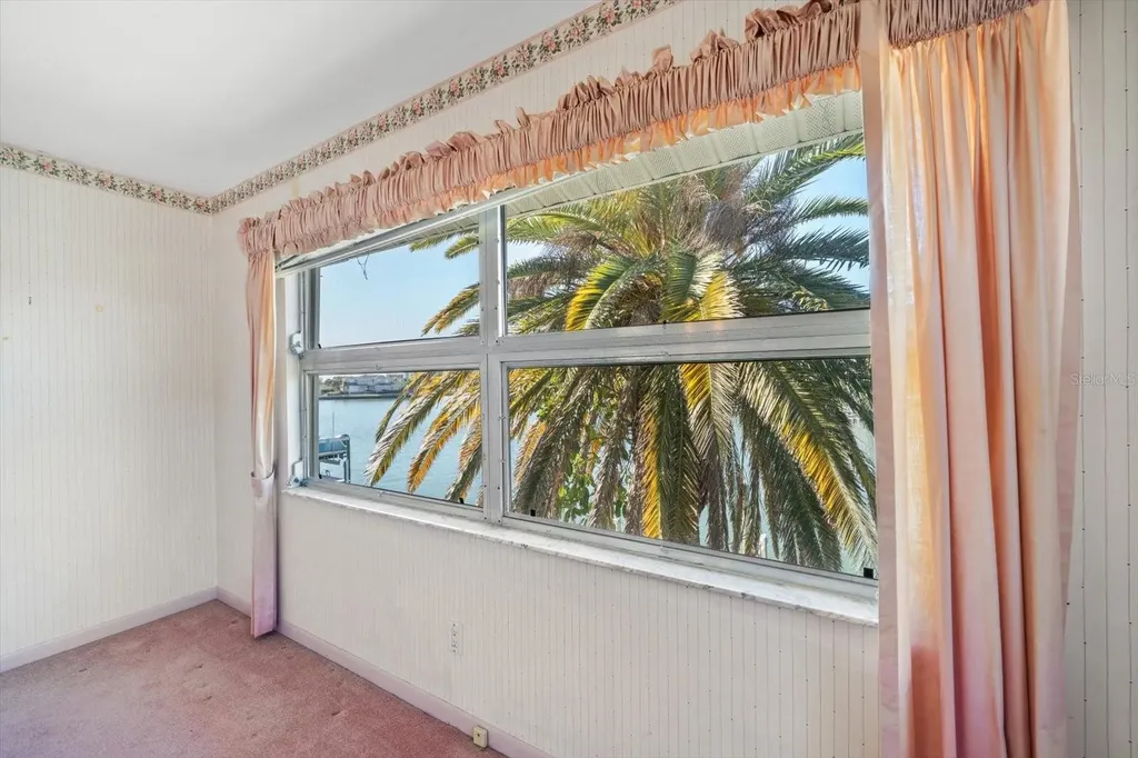 878 Harbor Island Clearwater Beach FL 33767
