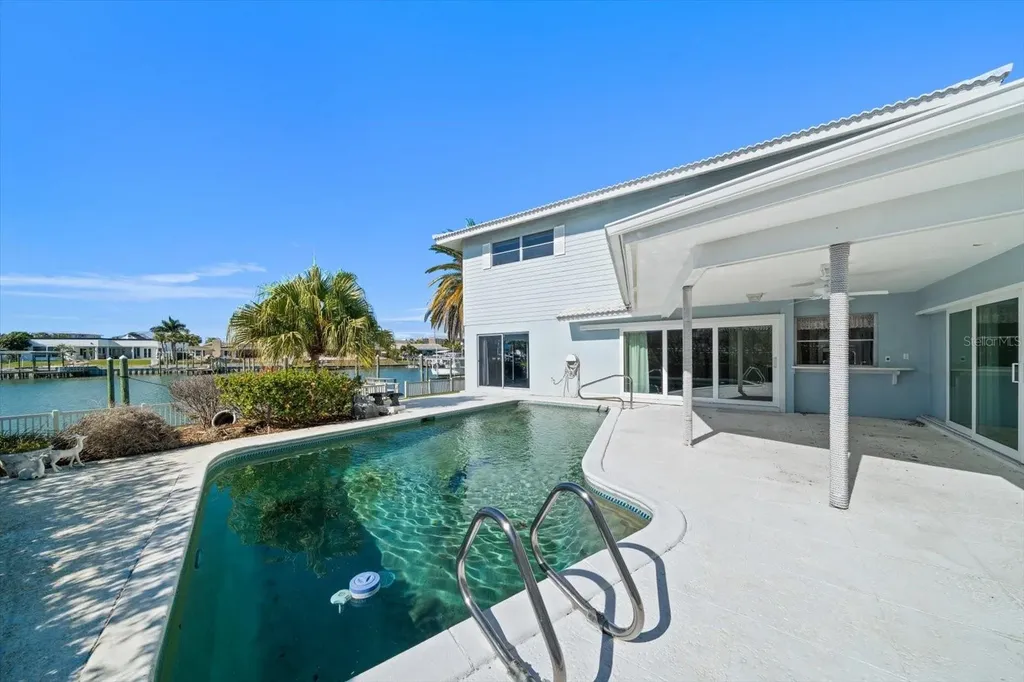 878 Harbor Island Clearwater Beach FL 33767