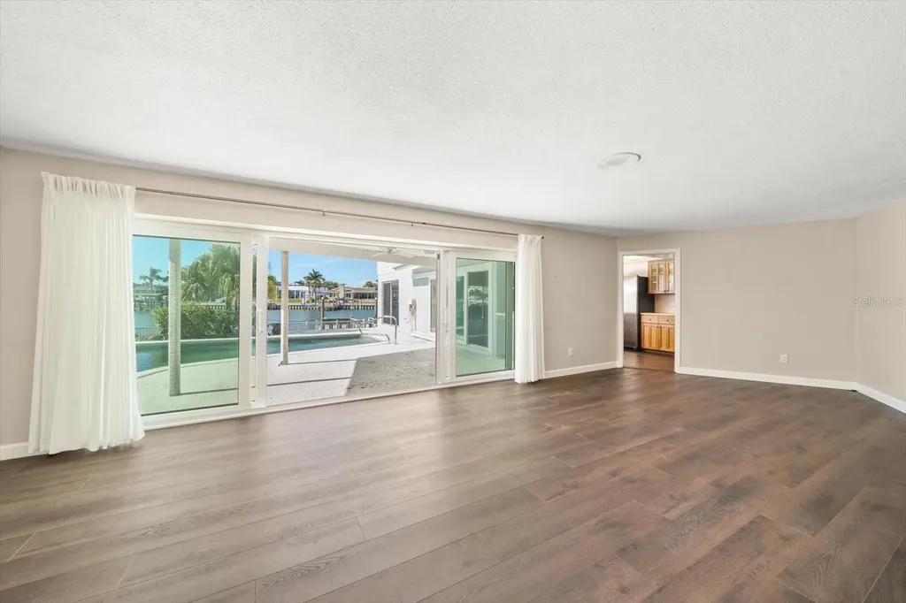 878 Harbor Island Clearwater Beach FL 33767