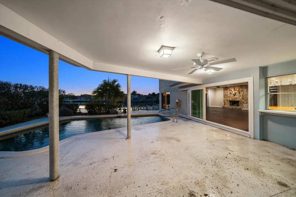 878 Harbor Island Clearwater Beach FL 33767