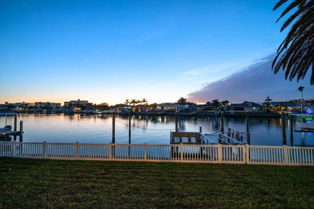878 Harbor Island Clearwater Beach FL 33767