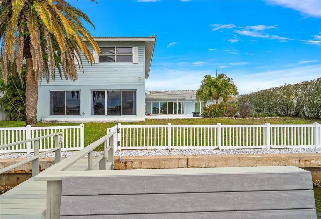 878 Harbor Island Clearwater Beach FL 33767