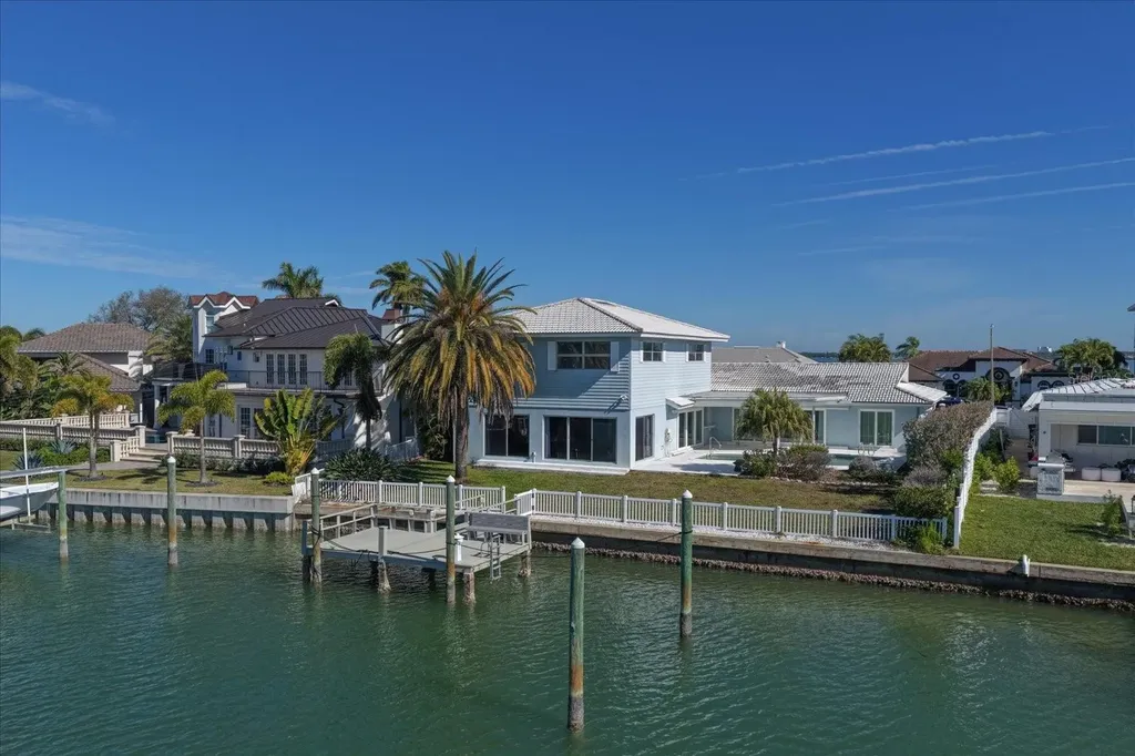 878 Harbor Island Clearwater Beach FL 33767