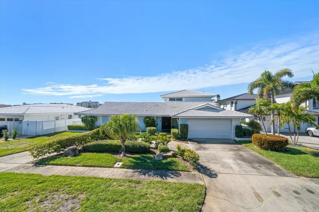 878 Harbor Island Clearwater Beach FL 33767