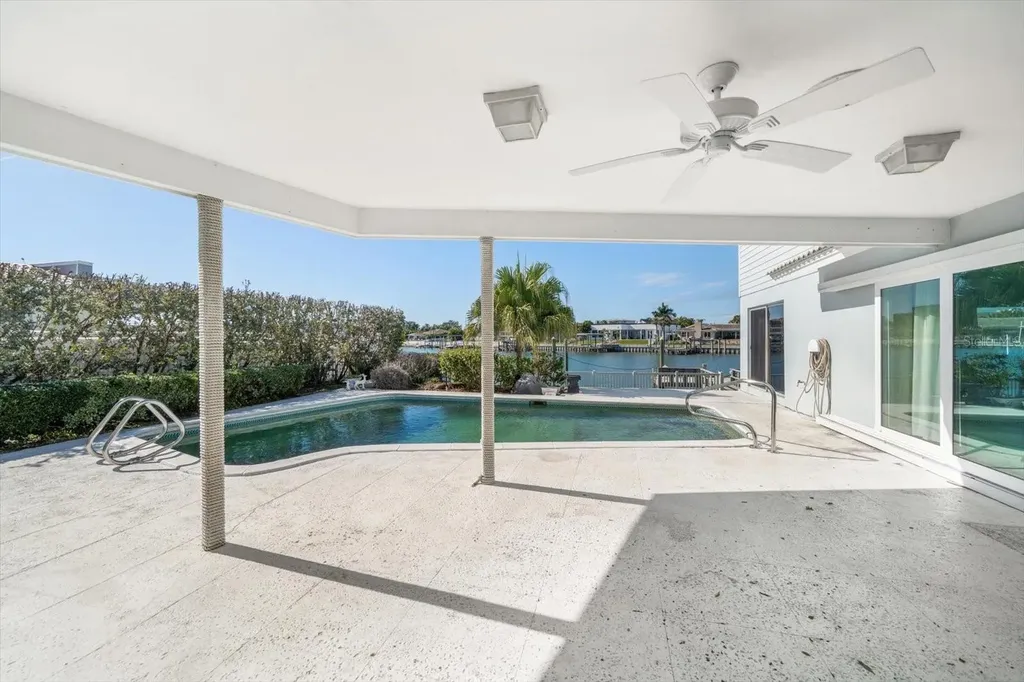878 Harbor Island Clearwater Beach FL 33767