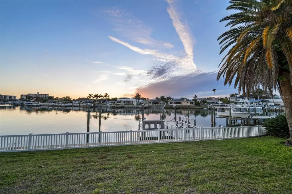 878 Harbor Island Clearwater Beach FL 33767