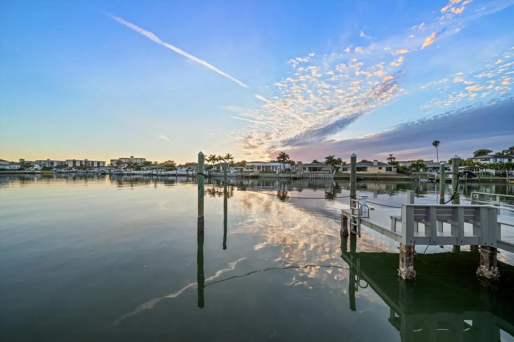 878 Harbor Island Clearwater Beach FL 33767